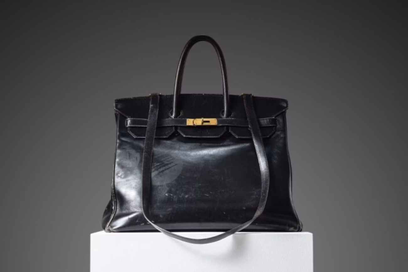 Сумка дороже пентхауса: первая в истории Hermès Birkin продана на Sotheby’s за 8,6 млн евро