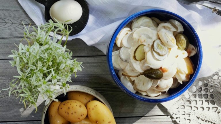 Салат, который затмит шашлыки: Молодой картофель и сливочная магия