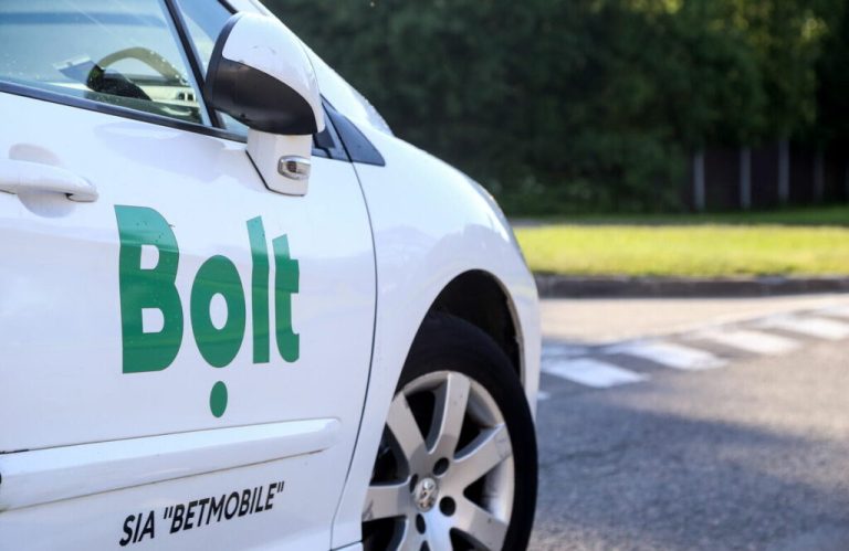 Bolt под подозрением: в Латвии стартовало расследование о рынке такси