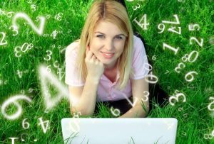 Гороскоп на выходные: Рыбы скрывают секреты, Весы ждут звонка, который изменит планы