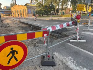 Ограничения на 70 участках дорог Латвии: что нужно знать водителям