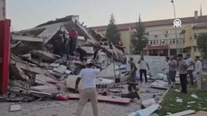 Великобритания арестовала сотни мигрантов, незаконно работавших курьерами