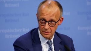 Эмма Томпсон о свидании с Трампом: «Я могла бы изменить ход истории, если бы согласилась»