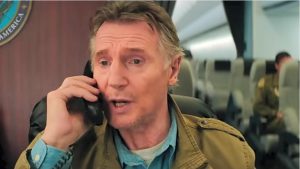 Дженнифер Энистон в белье и на велосипеде взорвала соцсети - фанаты в восторге!