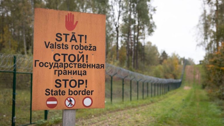 Вице-мэр Риги дал нелегалам месяц, чтобы покинуть столицу, и пообещал рейды