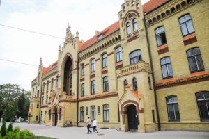 Ланга заподозрила туристов на Рижском рынке в поиске нового дома