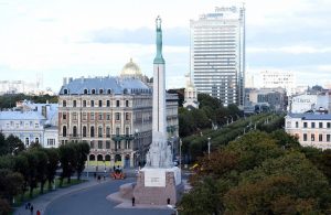 Жители Латвии высказались против социальных сетей для детей