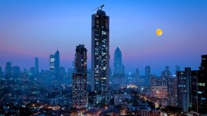 Эвакуация в Riga Plaza: всему виной - дым от сгоревших продуктов