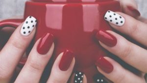6 оттенков лака для ногтей, которые будут доминировать этой осенью