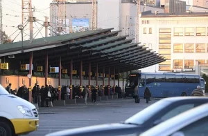 Дети в кафе и театрах: раздражение или необходимость? Горячая дискуссия в соцсетях (+опрос)