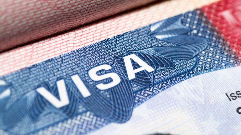 Туристы будут платить $250 при получении визы в США
