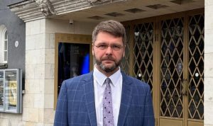 Итальянский продюсер снимает биографический фильм о дизайнере Джорджо Армани