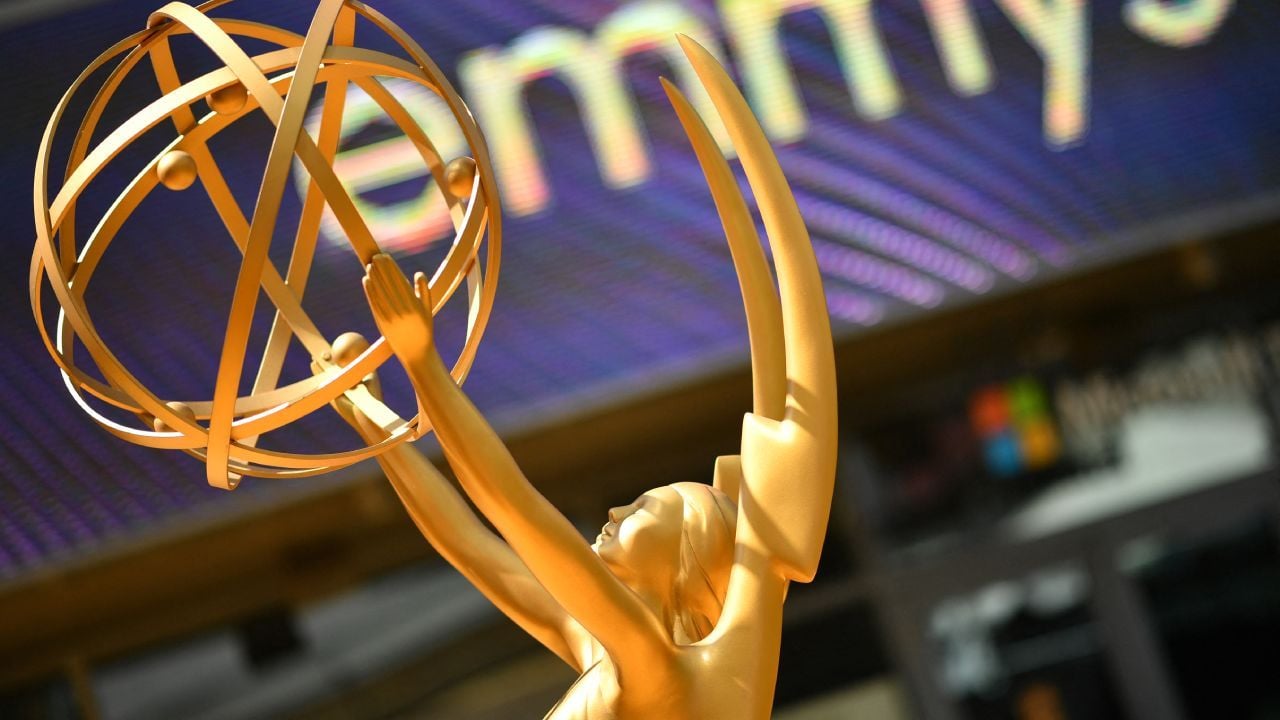 В Лос-Анджелесе вручены премии «Эмми»: у комедийного сериала «Киностудия» - 13 наград