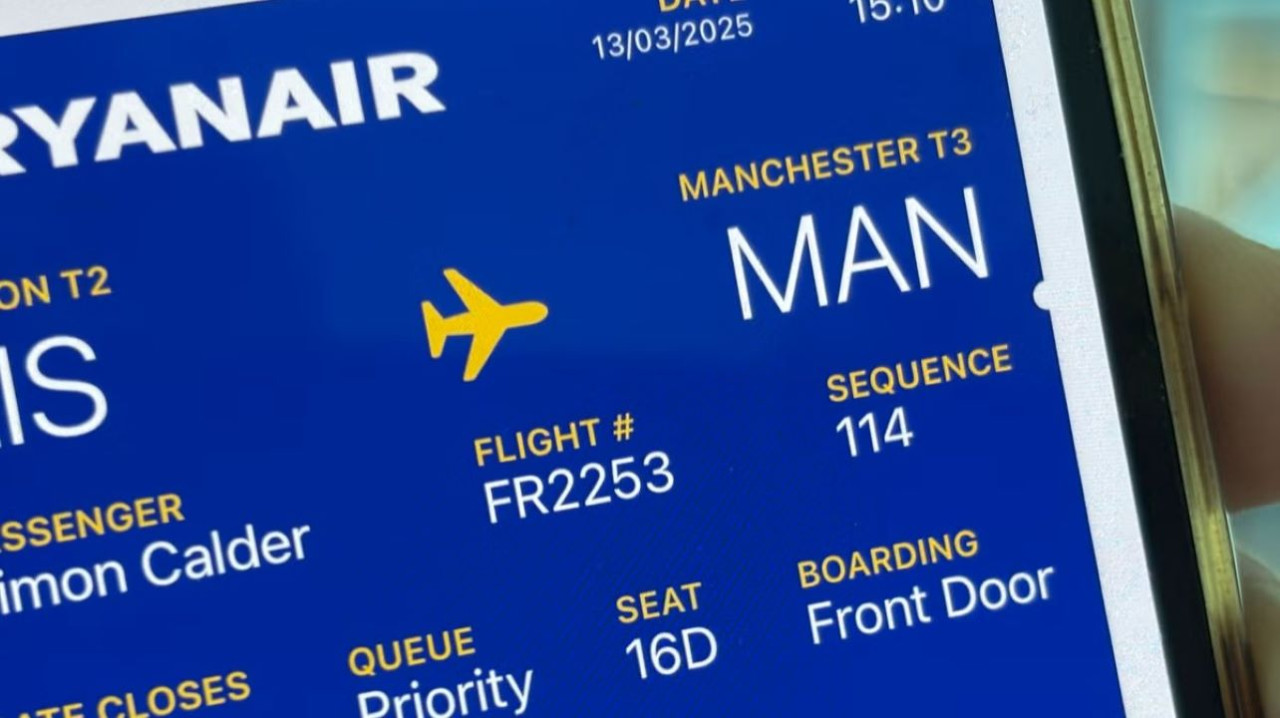 Ryanair с ноября отменяет бумажные посадочные талоны: теперь только мобильное приложение