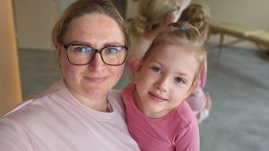 «Зелёная лампа»: мама из Даугавпилса просит помощи на лечение сына