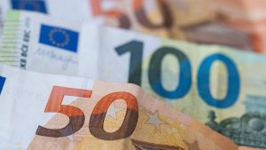 Микельдиена: на Домской площади и в других районах Риги готовят осенние ярмарки и развлечения