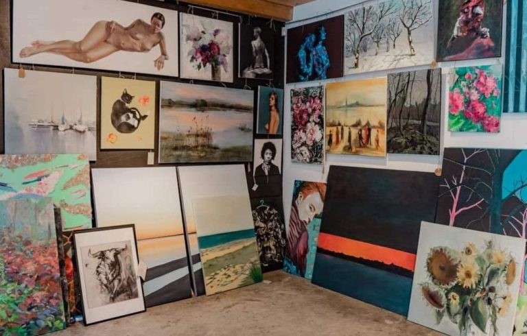 Квартал Калнициема приглашает на pop-up рынок «Охота за искусством»: более 500 работ молодых художников