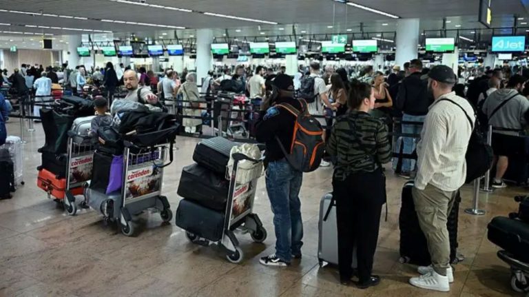 В Британии арестовали подозреваемого в кибератаке на аэропорты Европы