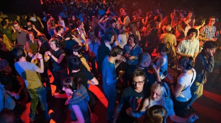 Мастер-классы, экскурсии и дискотека в наушниках: в Адажи открывается Детско-юношеский центр