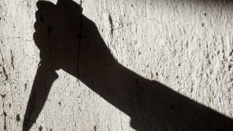 Тунисец, ранивший пятерых человек в Марселе, застрелен полицией. Тунис считает это «неоправданным убийством»