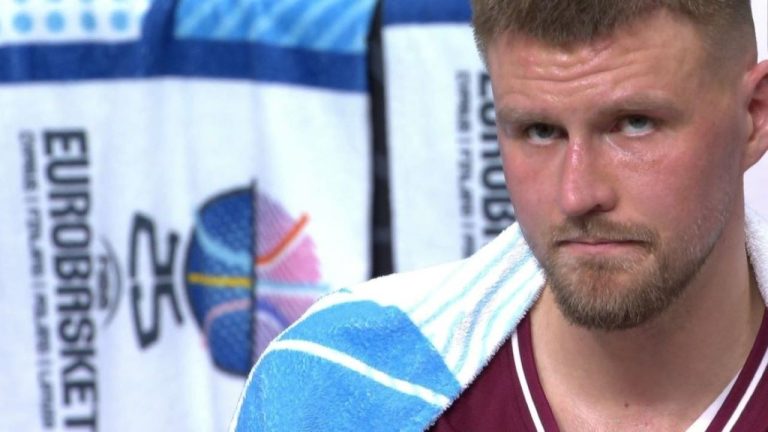 EuroBasket: сборная Латвии проиграла Литве со счетом 79:88 и покидает чемпионат Европы
