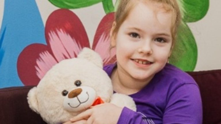 9-летней Бетти из Слоки срочно нужна помощь на оплату клиники в Словакии