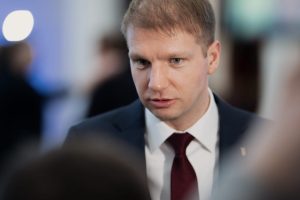 Латвии грозит массовая остановка машин: 282 тысячи автомобилей могут потерять право выезжать на дороги