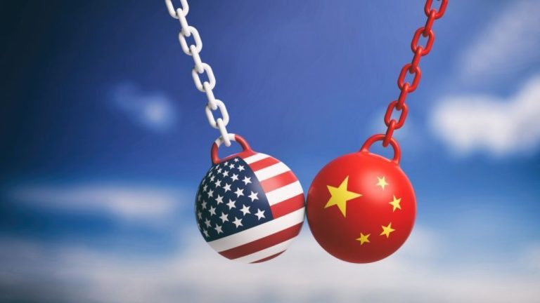 Китай призывает США прекратить угрозы введения пошлин и призывает к переговорам.