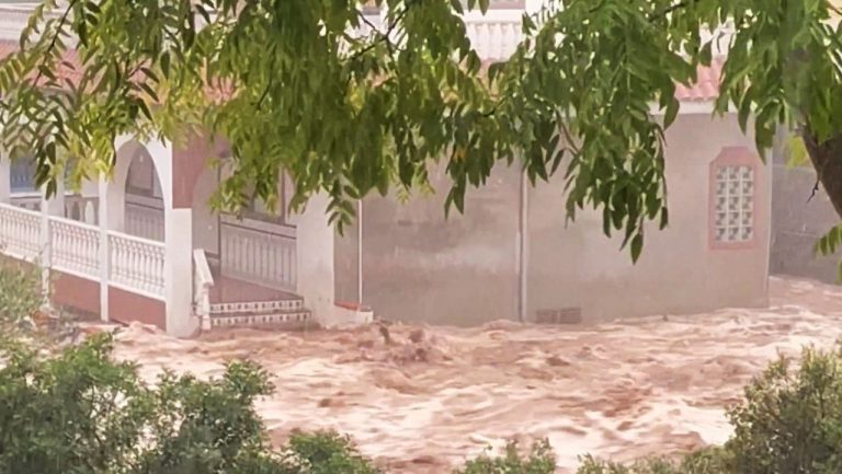 Испания: наводнение в Таррагоне, объявлен красный уровень тревоги (видео)