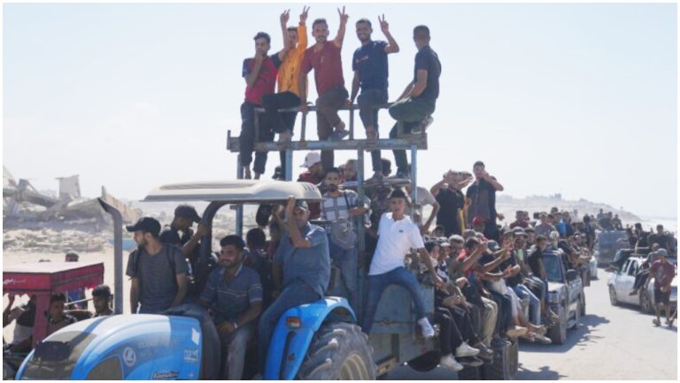 Израиль заявляет, что ХАМАС передал первых 7 заложников в рамках соглашения о прекращении огня в секторе Газа