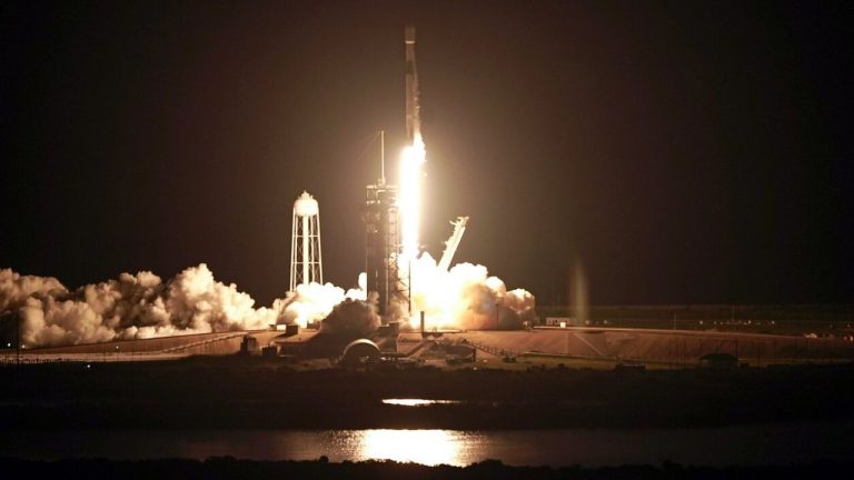 В планах - Луна и Марс: SpaceX успешно провела 11-й тестовый запуск корабля Starship