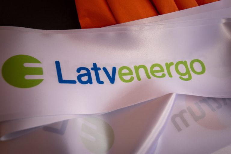 Комиссия Сейма завтра рассмотрит инициативу о направлении прибыли Latvenergo на лечение онкобольных