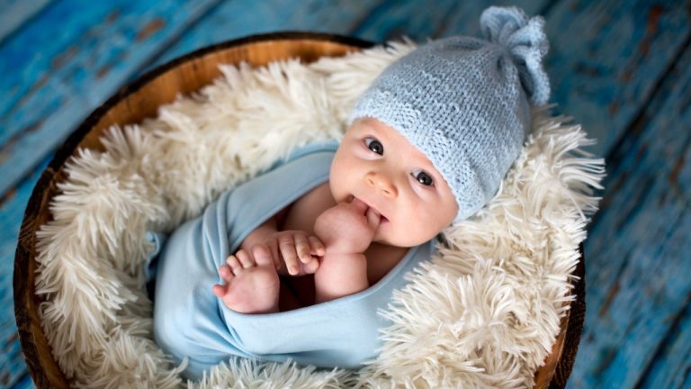 В Латвии рождается всё меньше детей: за восемь месяцев 2025 года - минус 11,3%