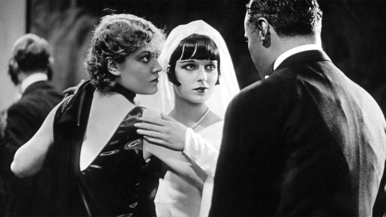 Вы всё ещё думаете о бывшем? Психологи объясняют, почему и как освободить свой разум.