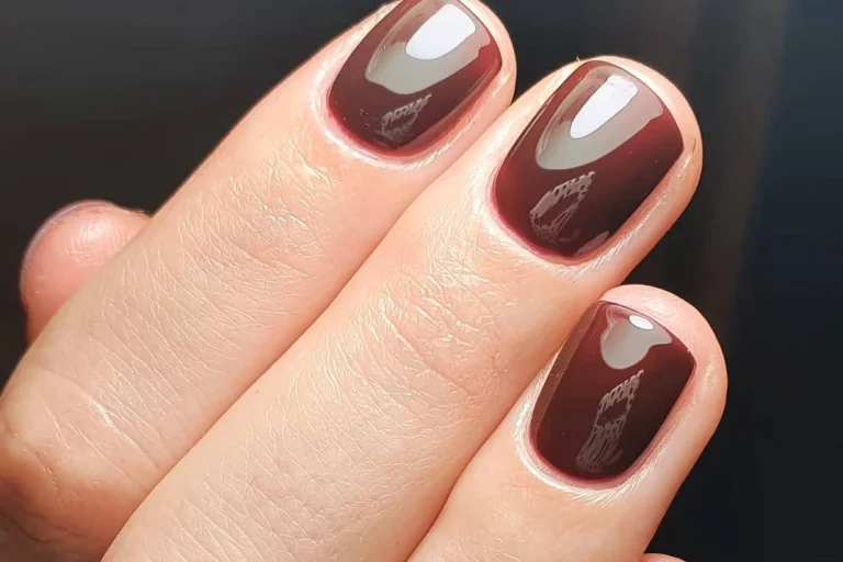 Тёмная романтика осени - маникюр «Ромовый изюм»