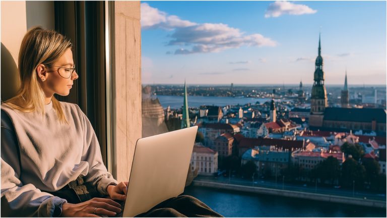 Латвия - №1 среди постсоветских стран: новое мировое ранжирование мест для цифровых кочевников