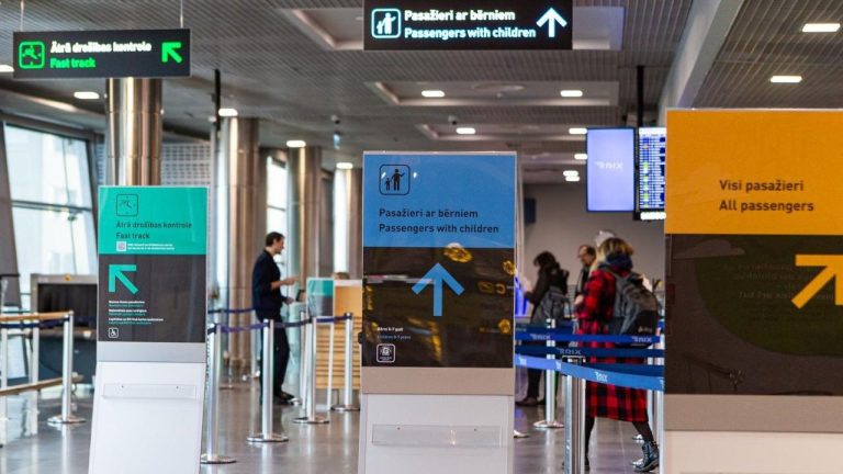 В аэропорту Риги задержан гражданин Сомали с поддельным ID гражданина Ирландии