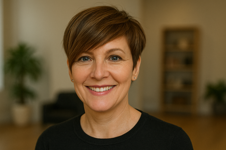 Боб, сессон, каскад: 5 проверенных вариантов для свежего образа женщин около 60