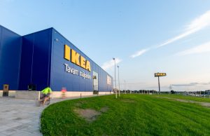 За сжигание мебели и бытовых отходов в печах теперь грозит штраф до €2800 - что именно запрещено и чем это опасно