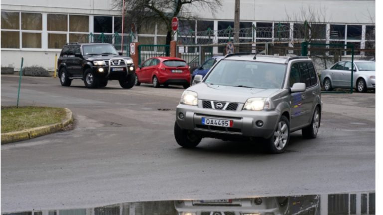 Министерство образования и науки потратит 70 113 евро на аренду двух автомобилей