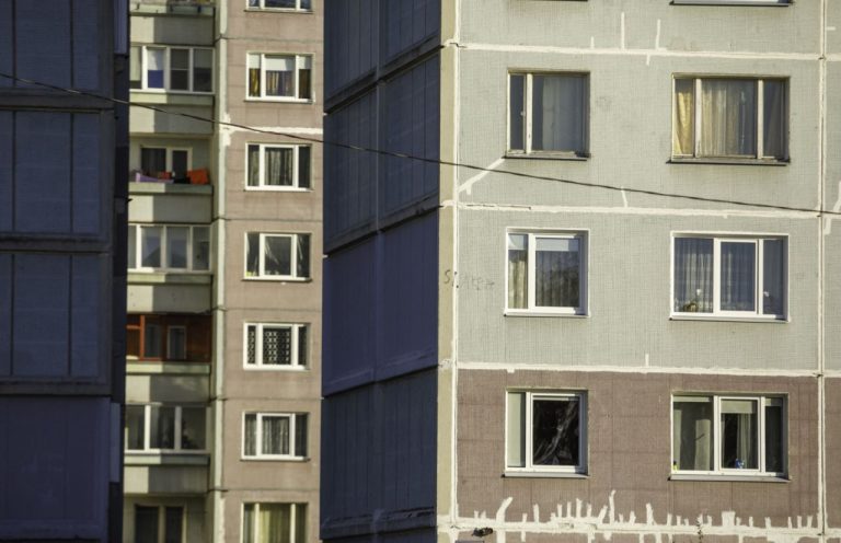 Трагедия в Болдерае: 17-летний юноша погиб при падении с 9 этажа