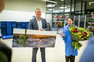 «Материнское наказание» и стереотипы: почему латвийским женщинам трудно стать начальницами