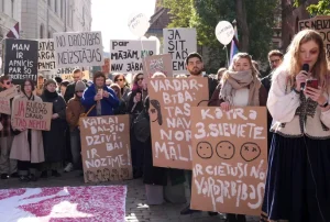 Раевский: заседания думы превращаются в шоу для соцсетей (+комментарий Евгении Шафранек)