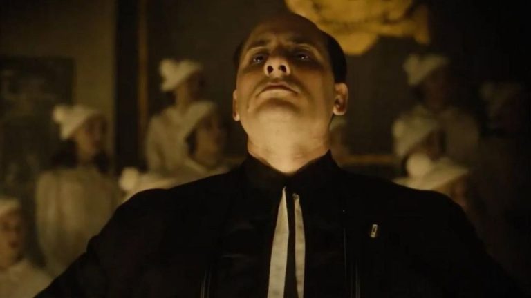 Историческая драма, названная фанатами «произведением искусства», имеет почти идеальный рейтинг IMDB 8,2.