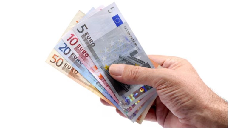 Новый вид мошенничества - «глухонемые волонтеры» в супермаркетах