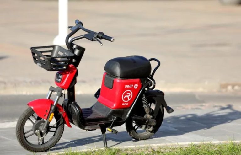 Прокат электровелосипедов «Ride» продолжал работу после запрета: CRPC выписал штраф 10 000 евро