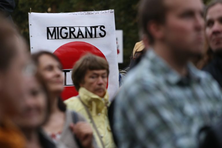 Священник из Индии рассказал о случаях расизма и нападений в центре Риги