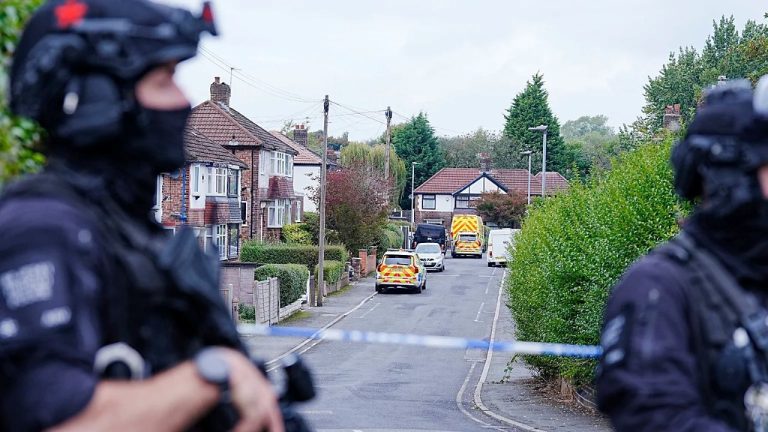 Полиция назвала имя террориста, напавшего на прихожан синагоги в Манчестере