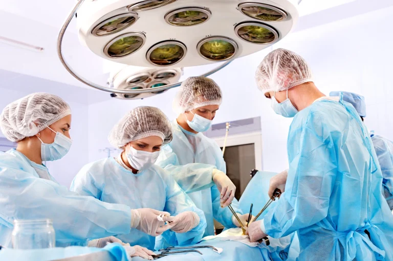 Синтетические таблетки отняли жизнь девушки, но её органы спасли других