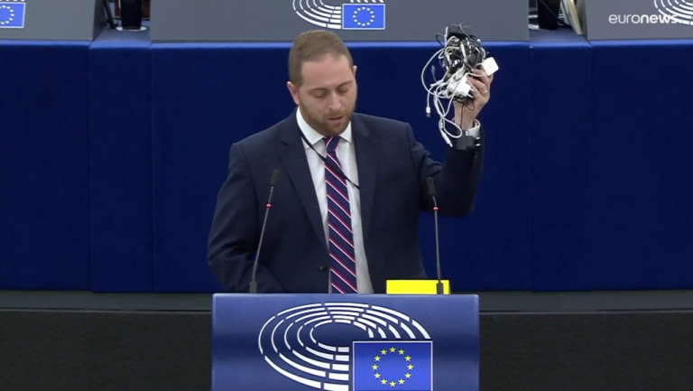 С 2028 года ноутбуки, смартфоны и мониторы должны поддерживать стандартизированный USB-C